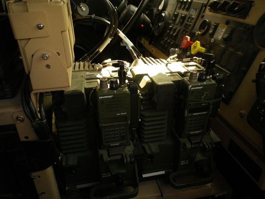 Детали интерьера Oshkosh M-ATV 2009 года  (фото 264 из 676)